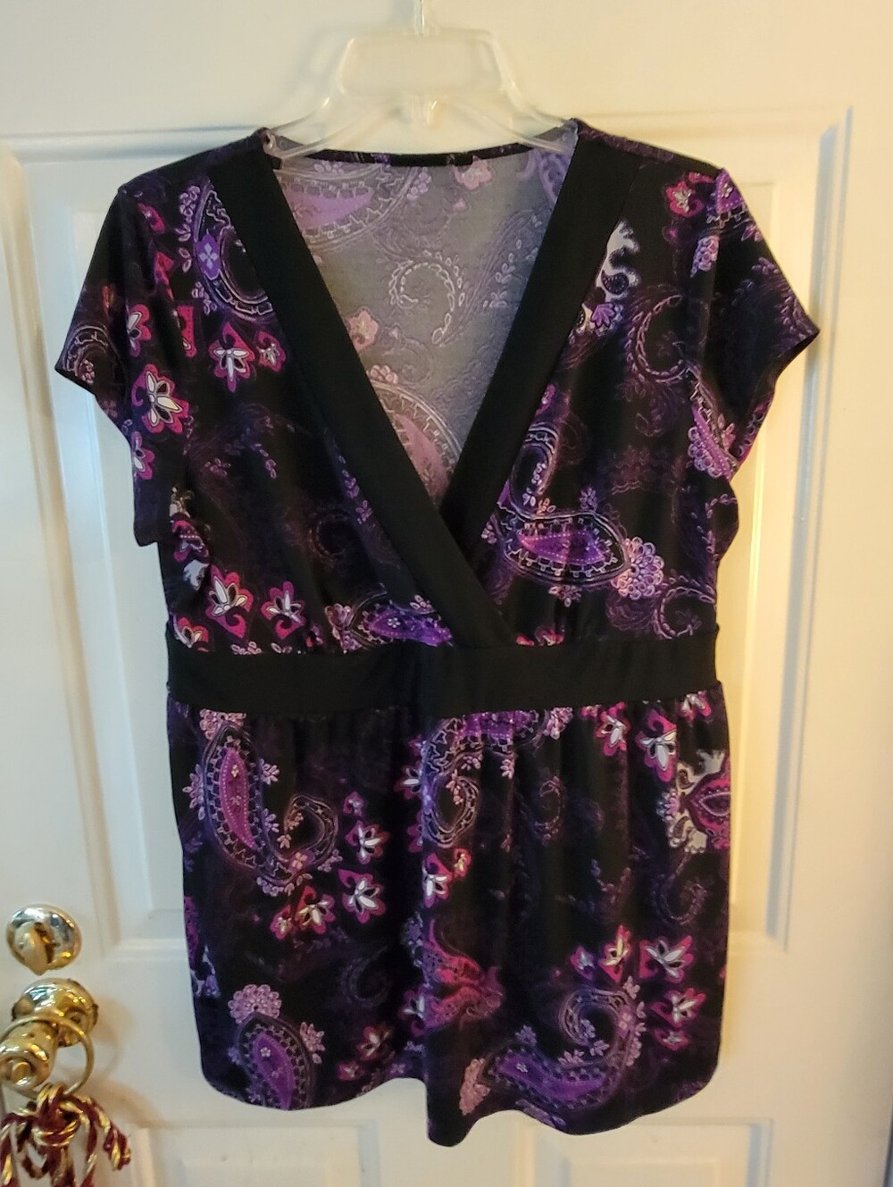 Apt. 9 Women's Purple Paisley V-Neck Top